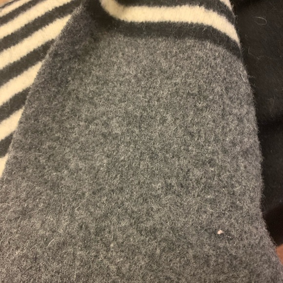 🌷🌷HP 🎉SALE NWT Authentic Coach Scarf - Picture 6 of 7